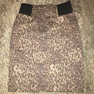 High waisted form fitting skirt